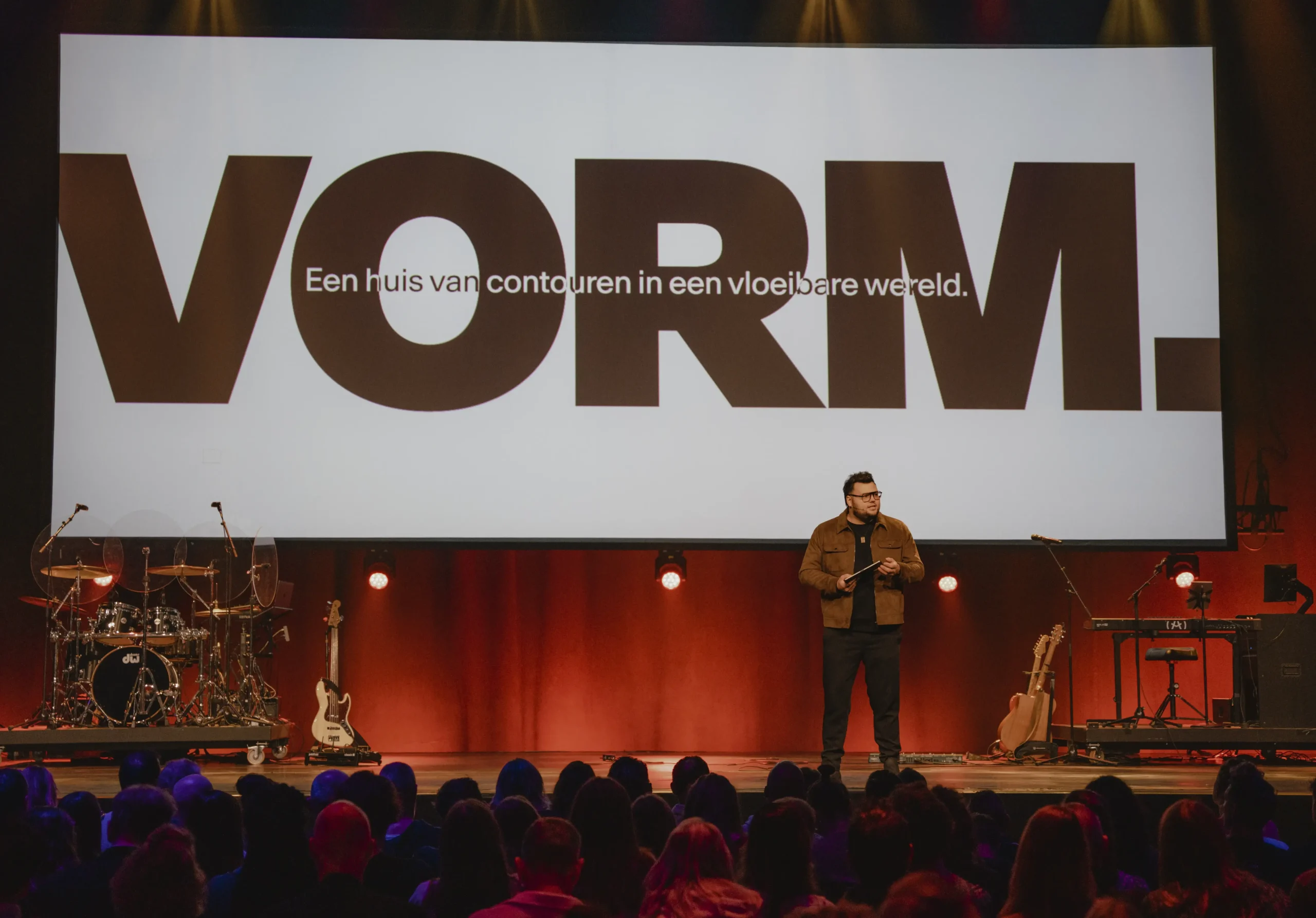 Een Huis van Contouren in een Vloeibare Wereld